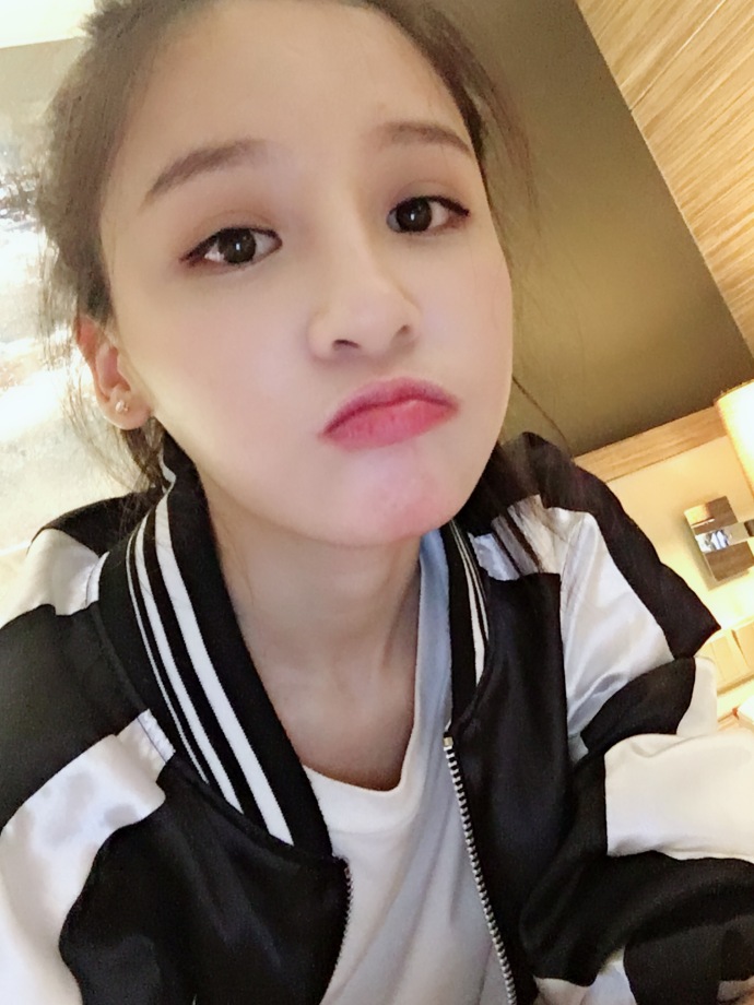 曾艳芬图片