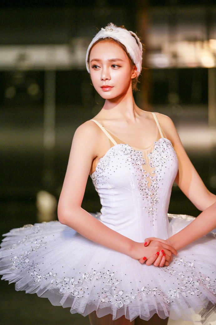 高清湖南省湘西吉首市美女《我们来了》沈梦辰哈尔滨玩雪图片图片