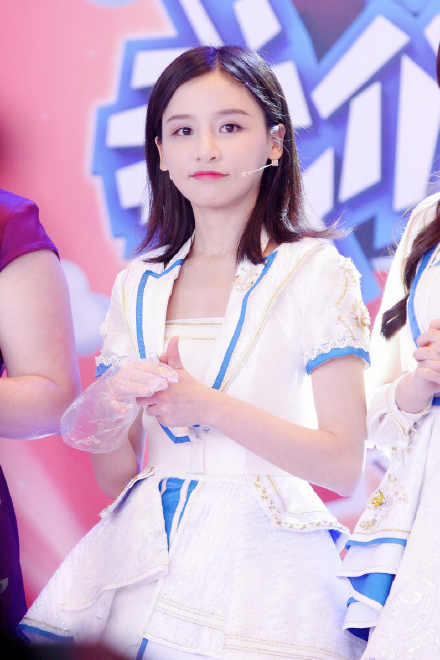 曾艳芬图片