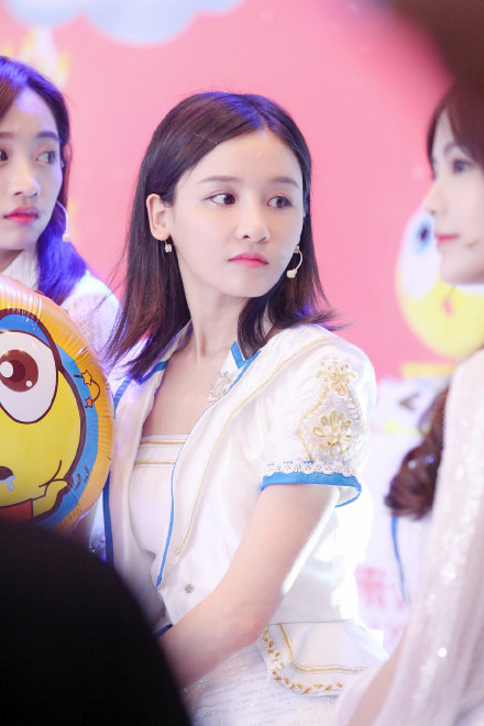 曾艳芬图片