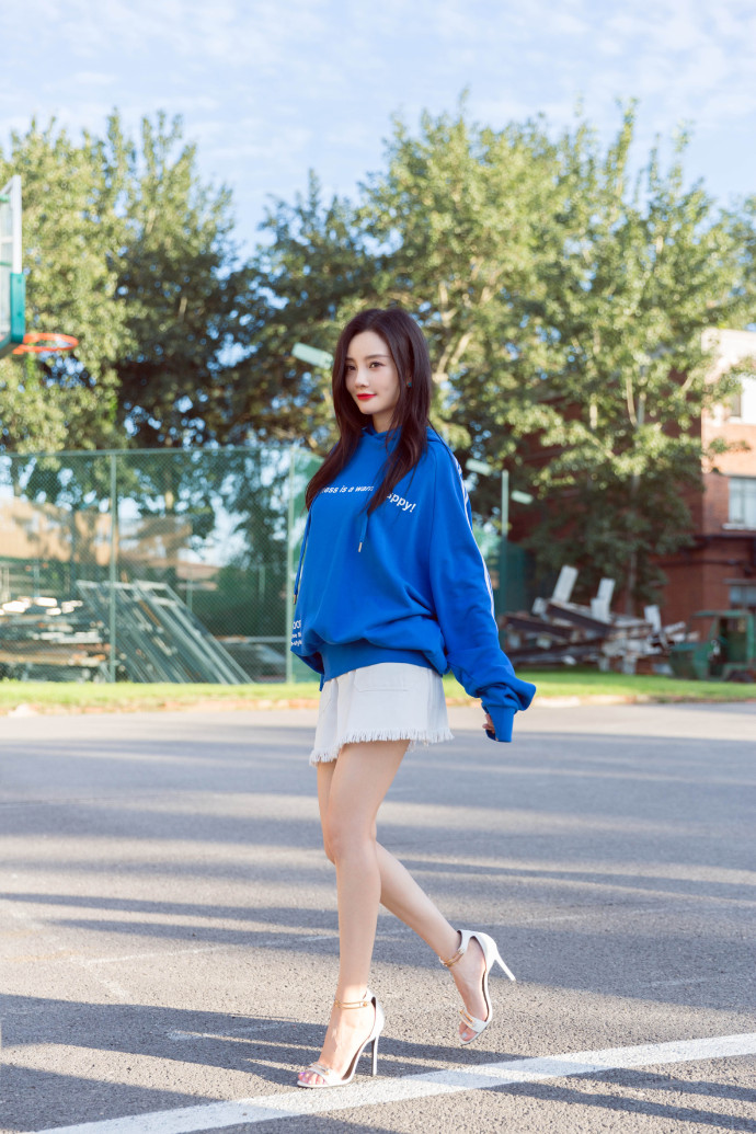 李小璐绝美靓丽写真惹火撩人图片