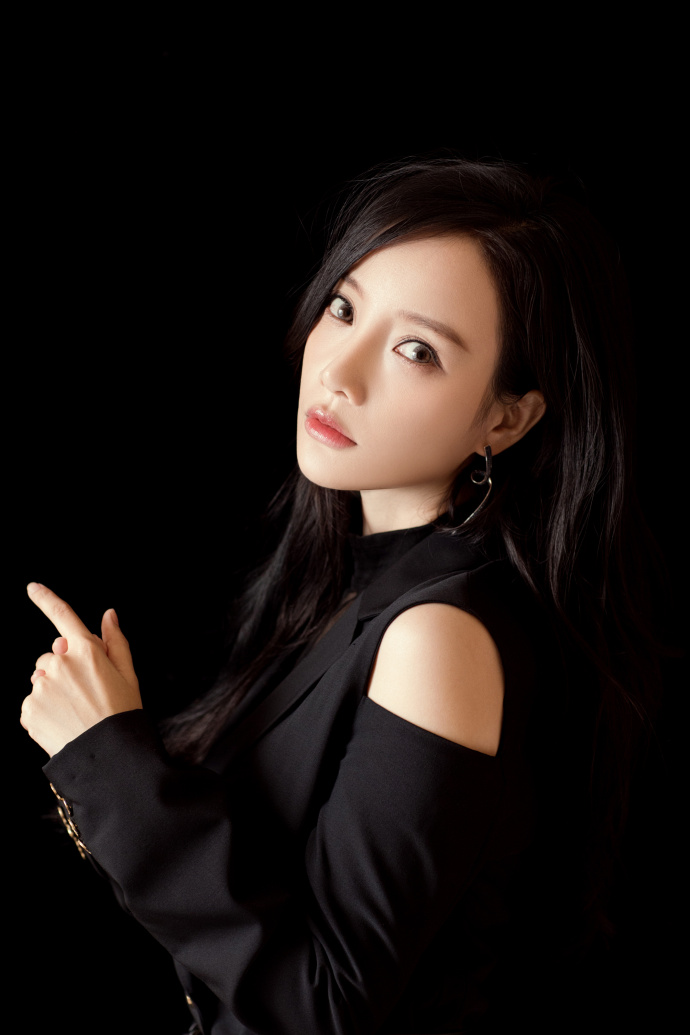 李小璐甜馨母女平安夜居家甜美自拍写真图片