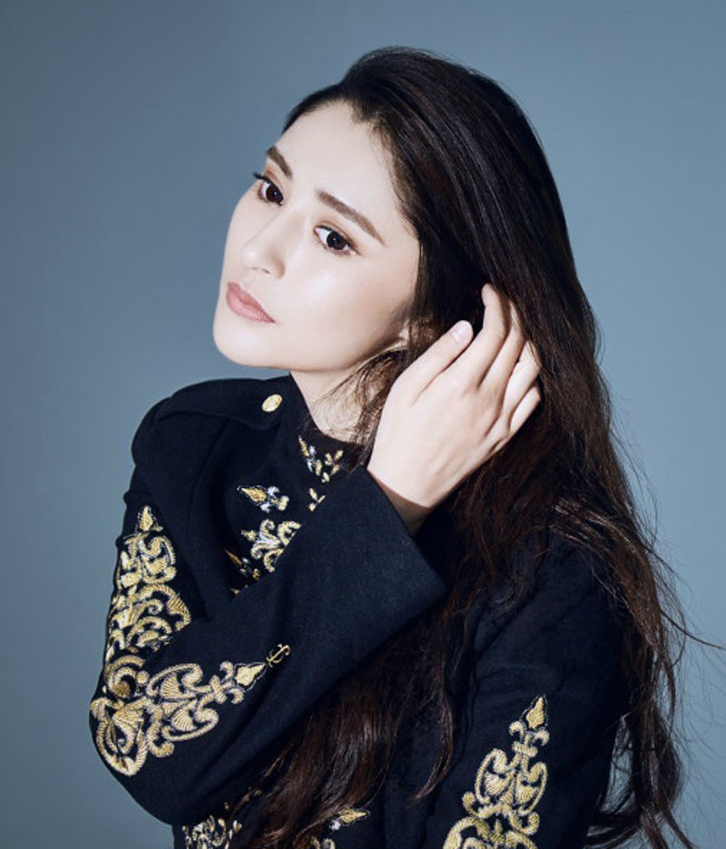 李心图片
