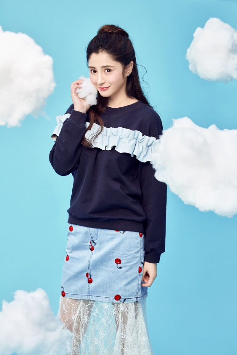 李心图片