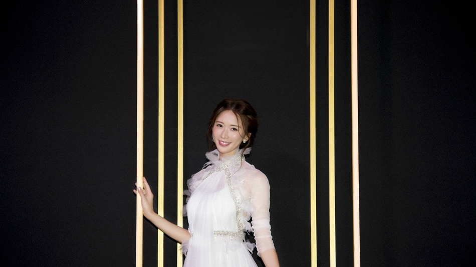 林志玲白色薄纱长裙似仙女出席活动图片图片