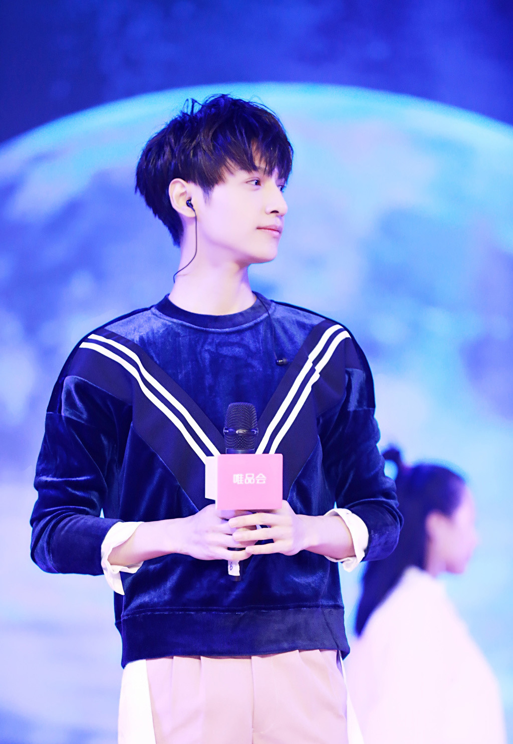 罗云熙图片