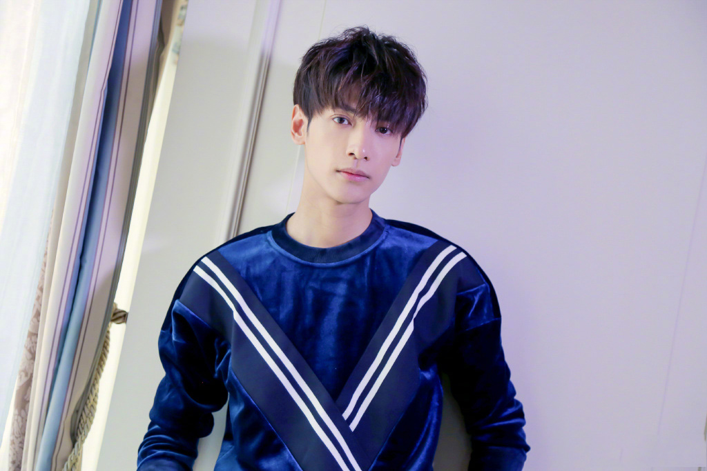 罗云熙图片
