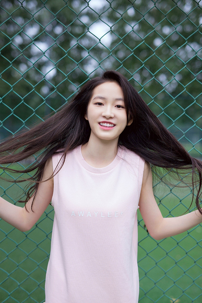 杨肸子校园清纯活力写真图片图片