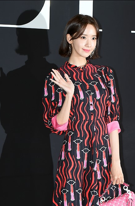 高清韩国首尔永登浦美女林允儿短发造型清爽养眼写真图片图片