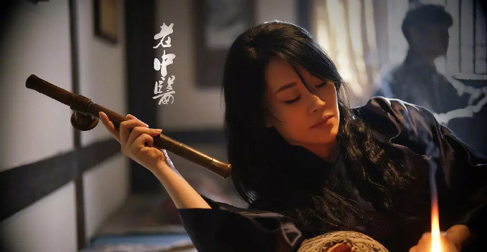 许晴假日休闲复古 优雅俏皮暖意动人图片
