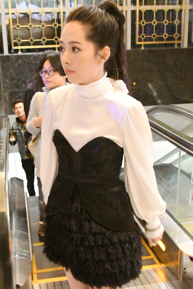郭碧婷泳池性感迷人写真图片图片