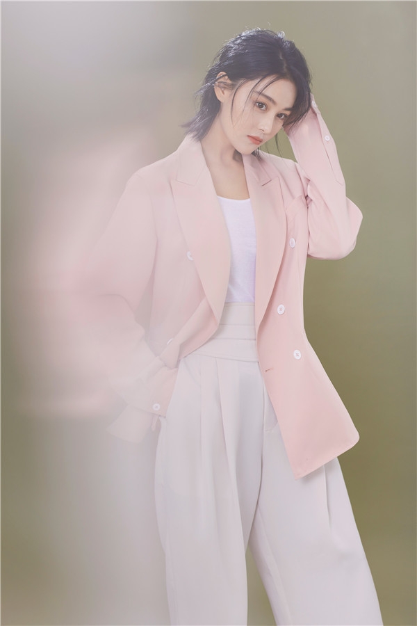 张馨予写真图片图片