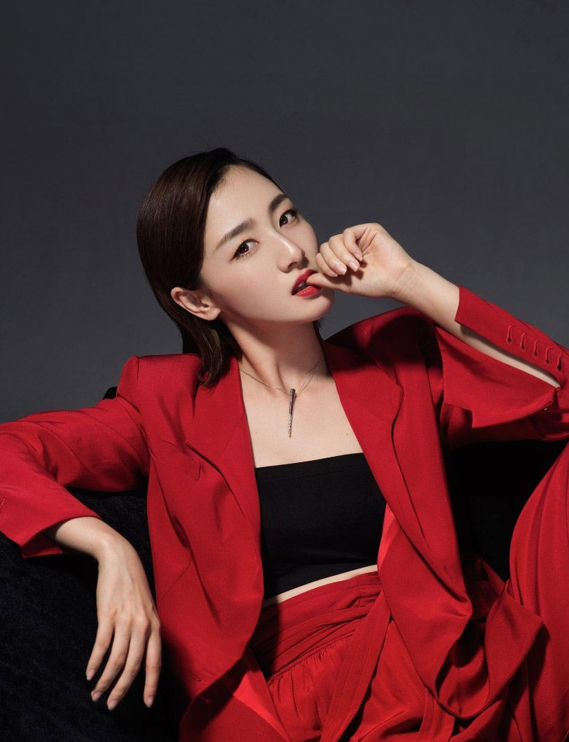 中国内地内蒙古自治区牙克石女演员叶青时尚个性写真图片图片