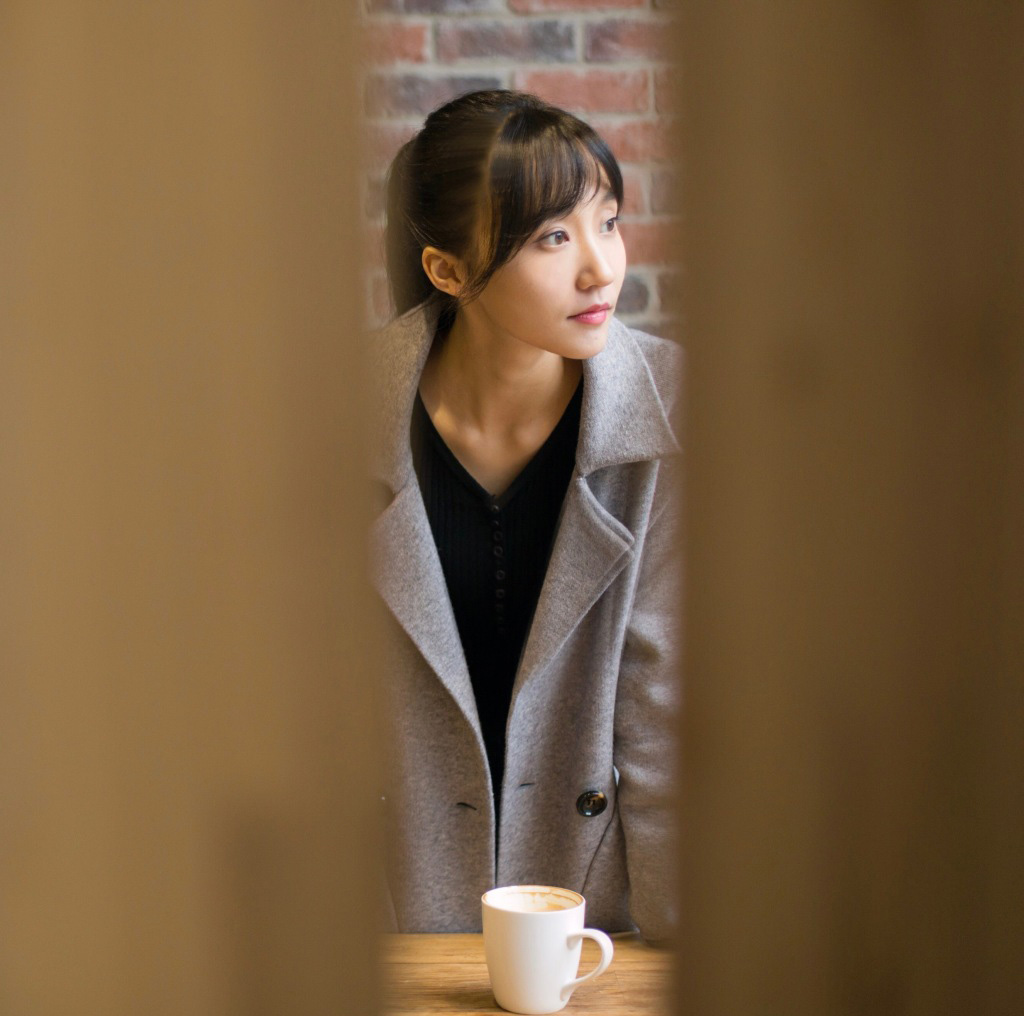 美女李牵图片