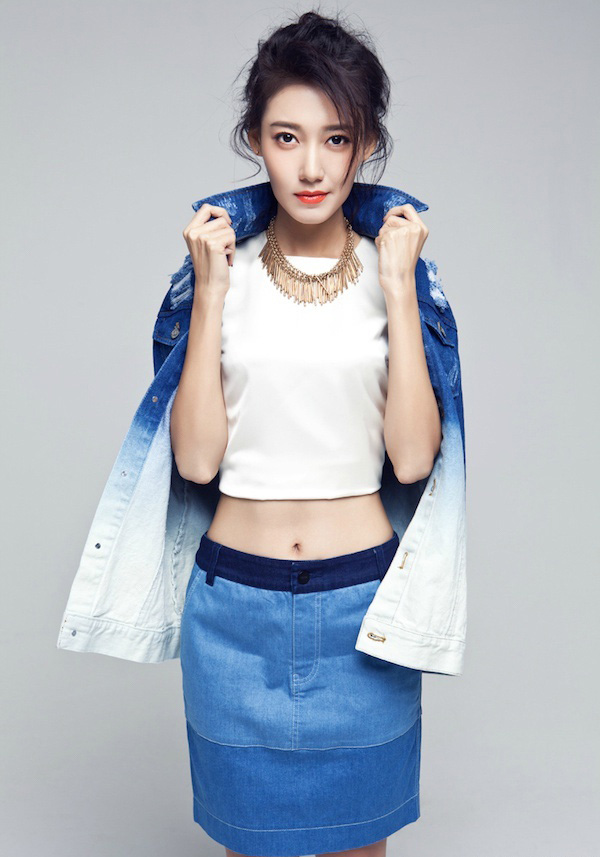 美女高露图片