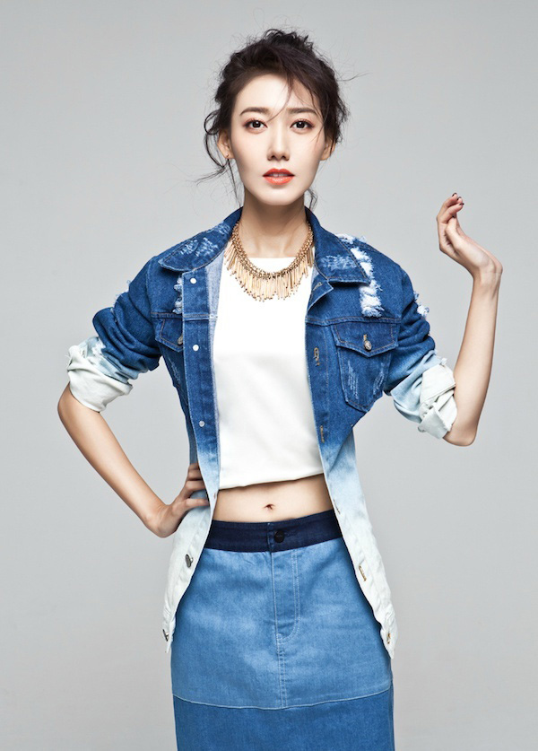 美女高露图片
