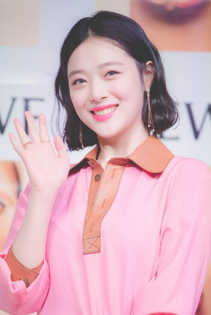 高清性感韩国釜山美女崔雪莉短发自拍写真图片图片