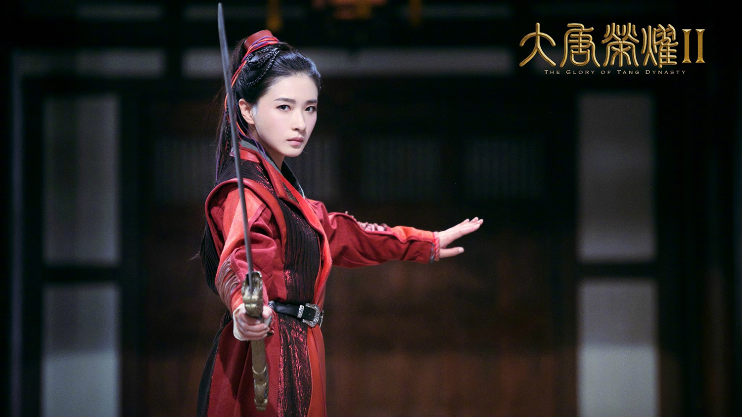 万茜性感图片 万茜露肩锁骨清新写真图片图片