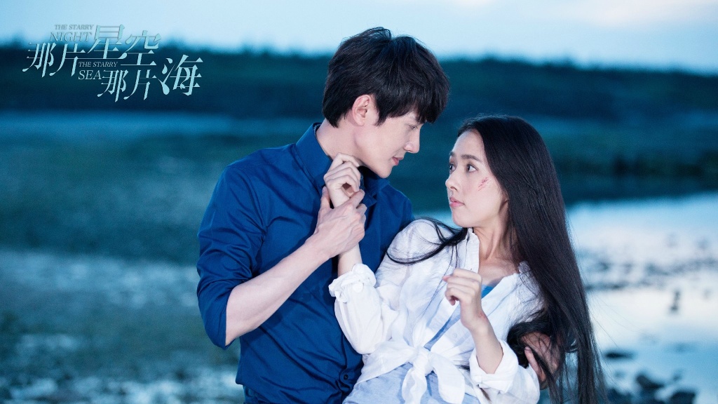 郭碧婷麻花辫紫色毛衣性感街拍写真图片