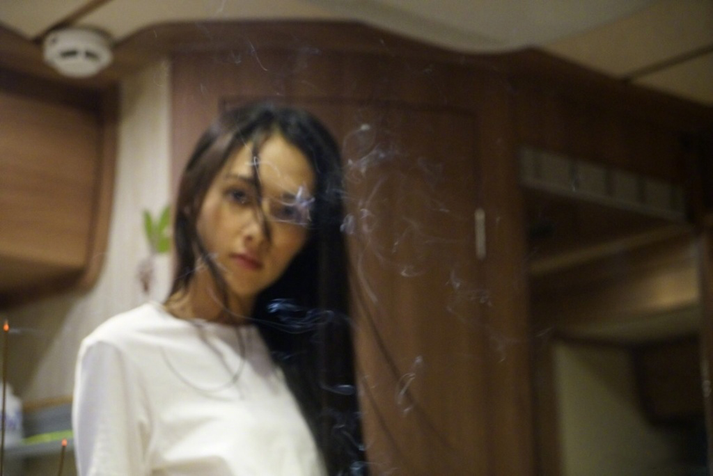 郭碧婷凌乱发型自拍写真图片图片