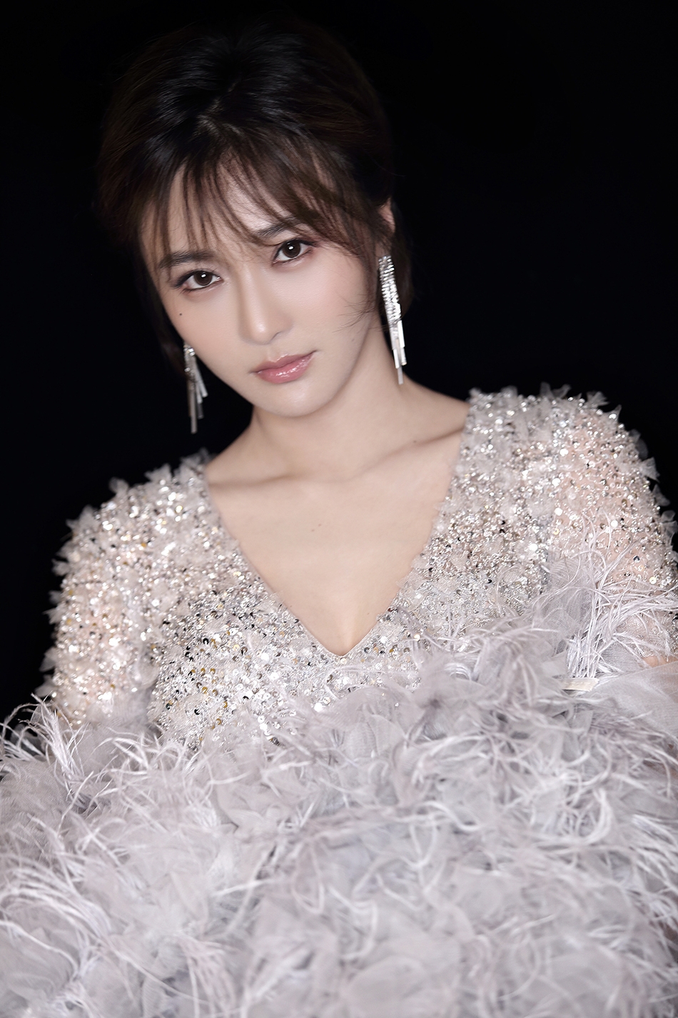 高清生于吉林省延吉美女陈冰西装短裤率性潇洒撩人写真图片图片