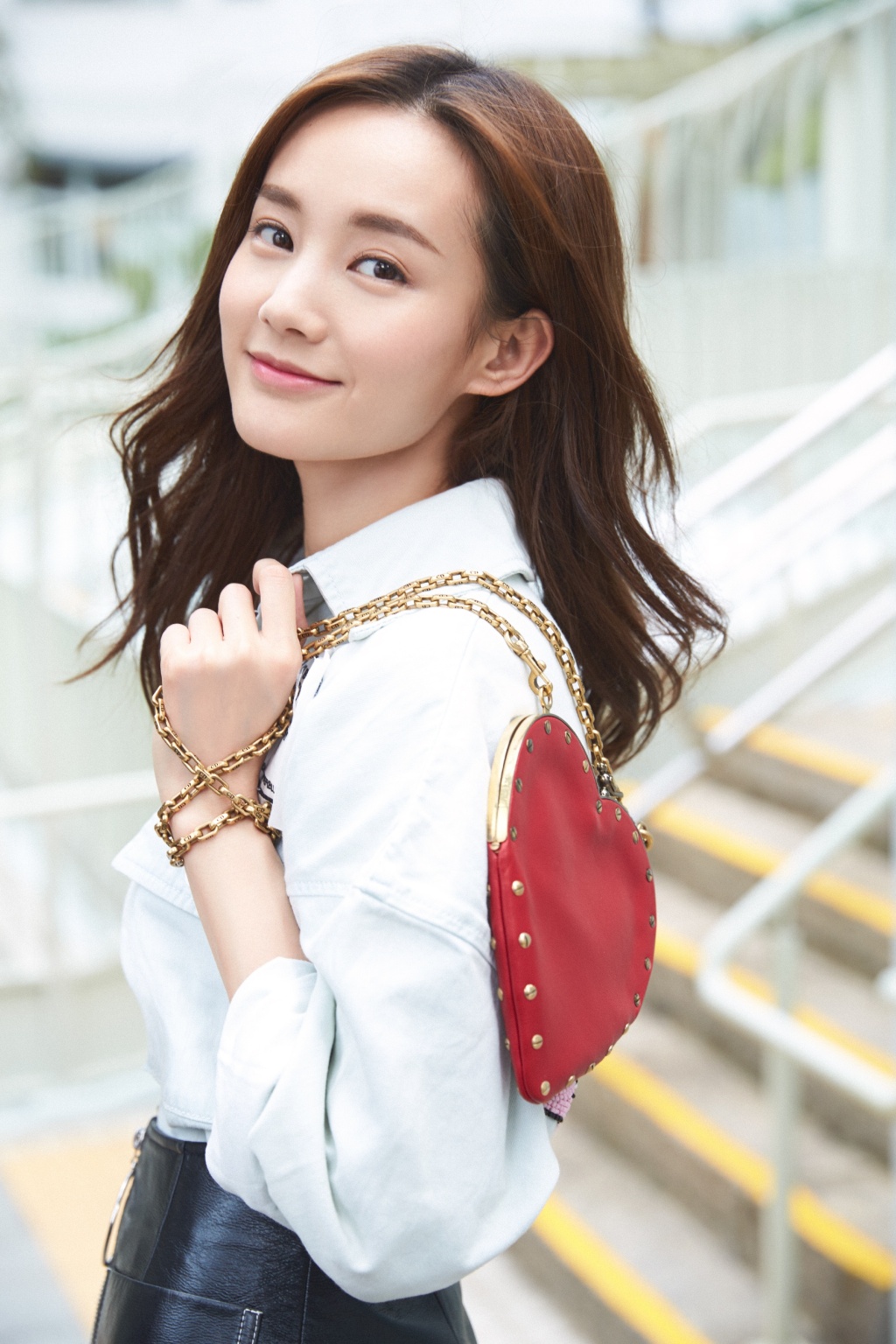 高清中国内地山东济南女演员李一桐Q清纯小公主白裙明星美女写真图片图片