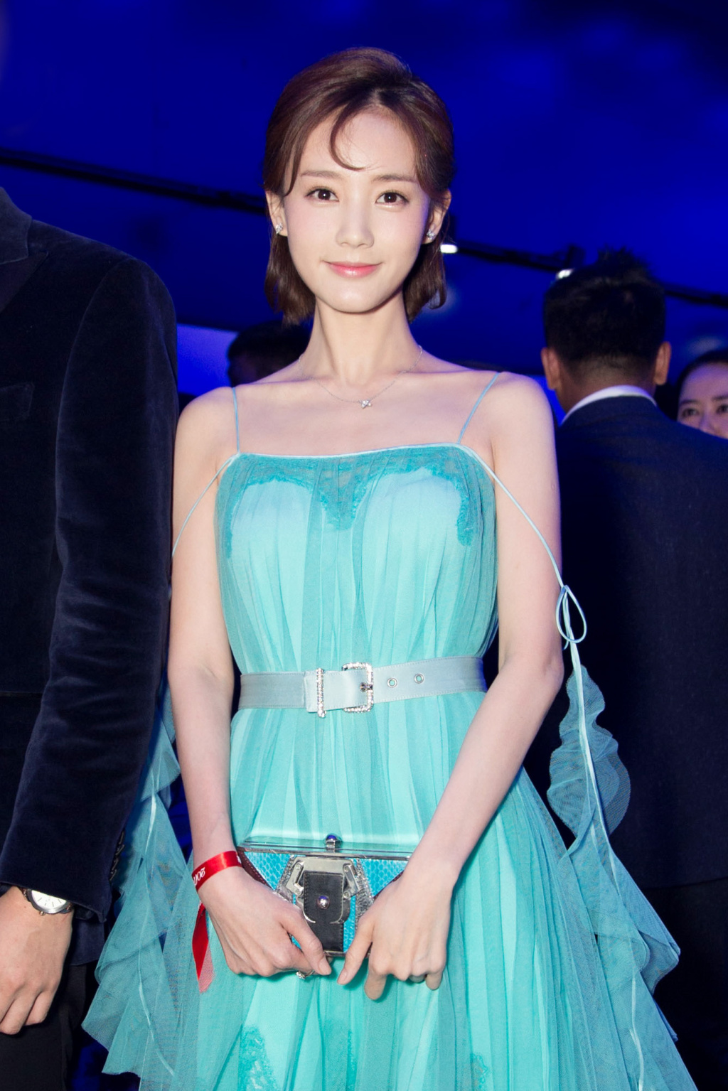 高清中国内地山东济南女演员李一桐Q清纯小公主白裙明星美女写真图片图片