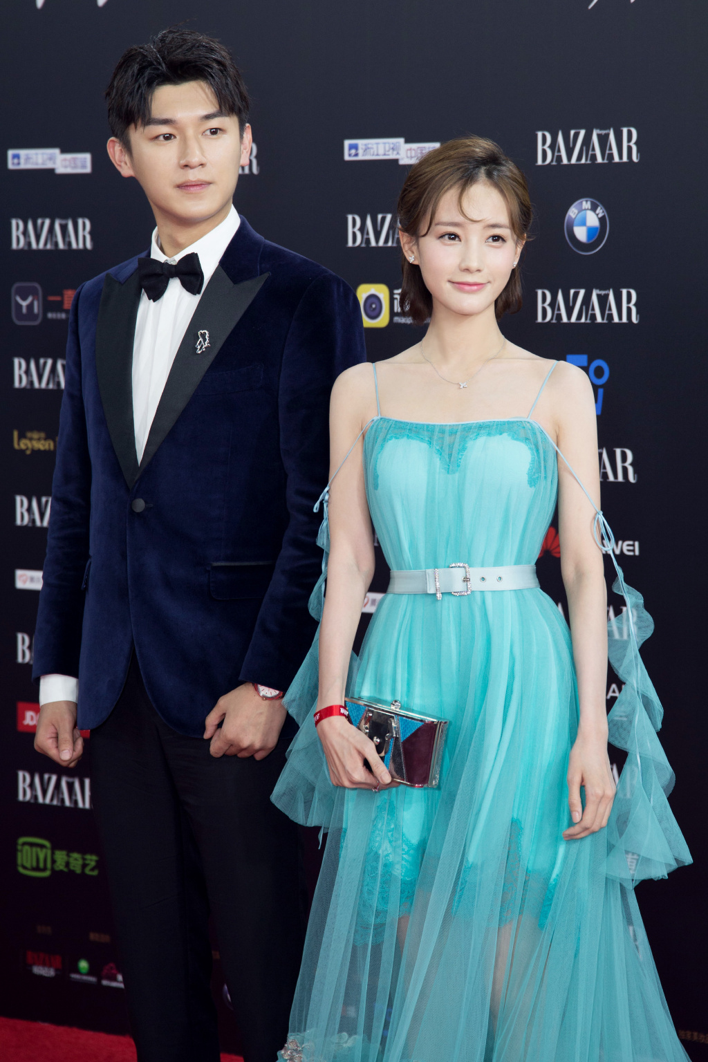 高清中国内地山东济南女演员李一桐Q清纯小公主白裙明星美女写真图片图片