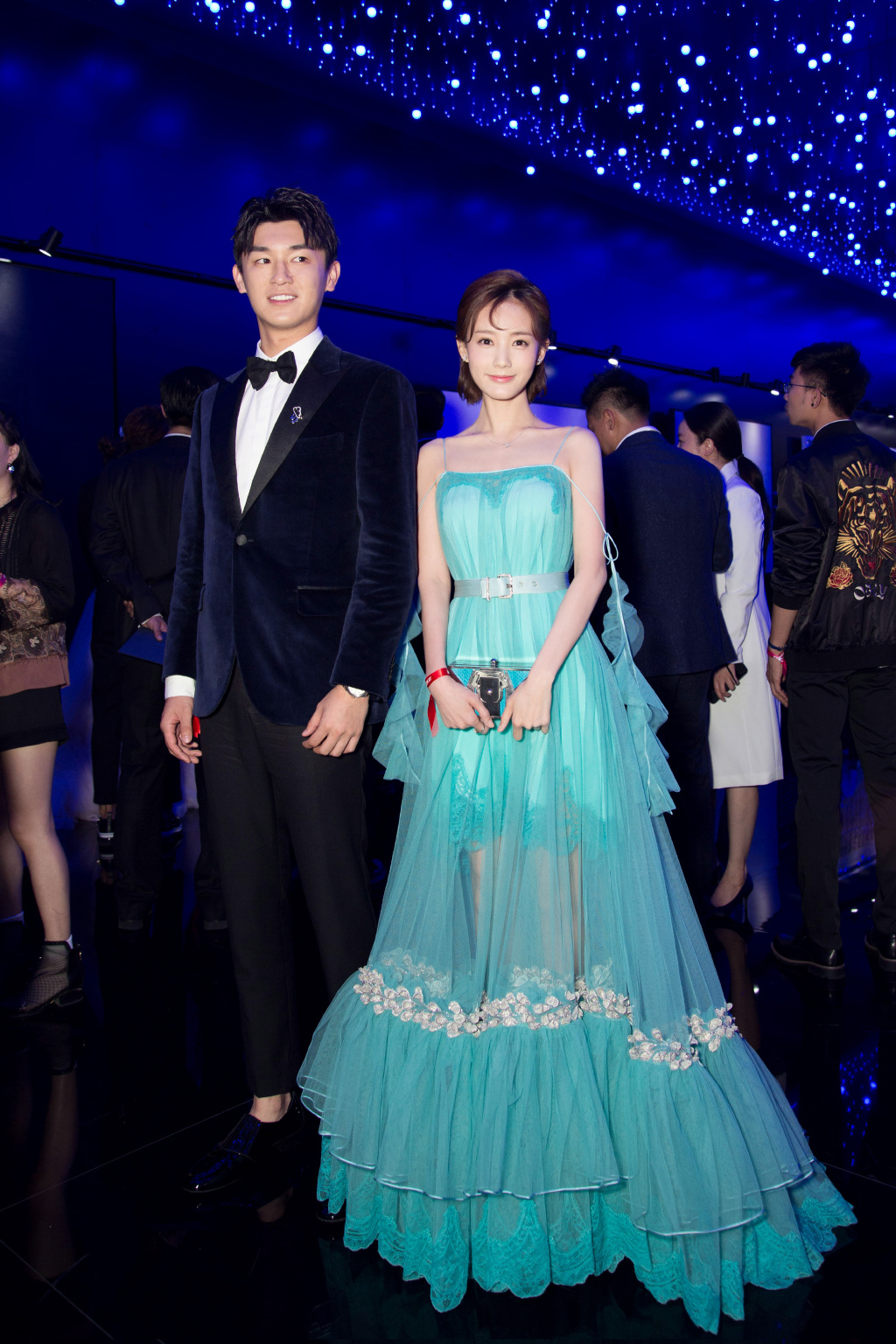 高清中国内地山东济南女演员李一桐Q清纯小公主白裙明星美女写真图片图片