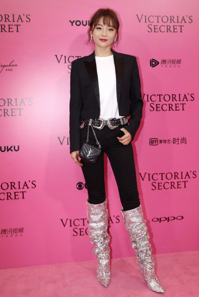 马甲线女王袁姗姗时尚性感写真图片超赞身材图片