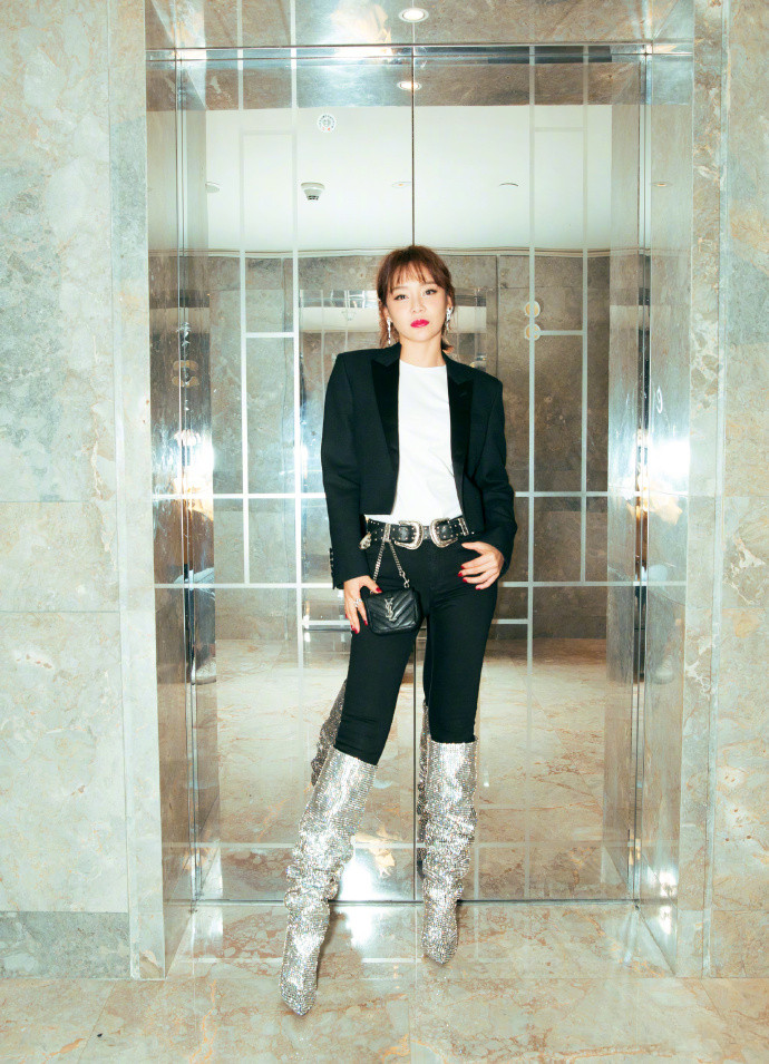 马甲线女王袁姗姗时尚性感写真图片超赞身材图片