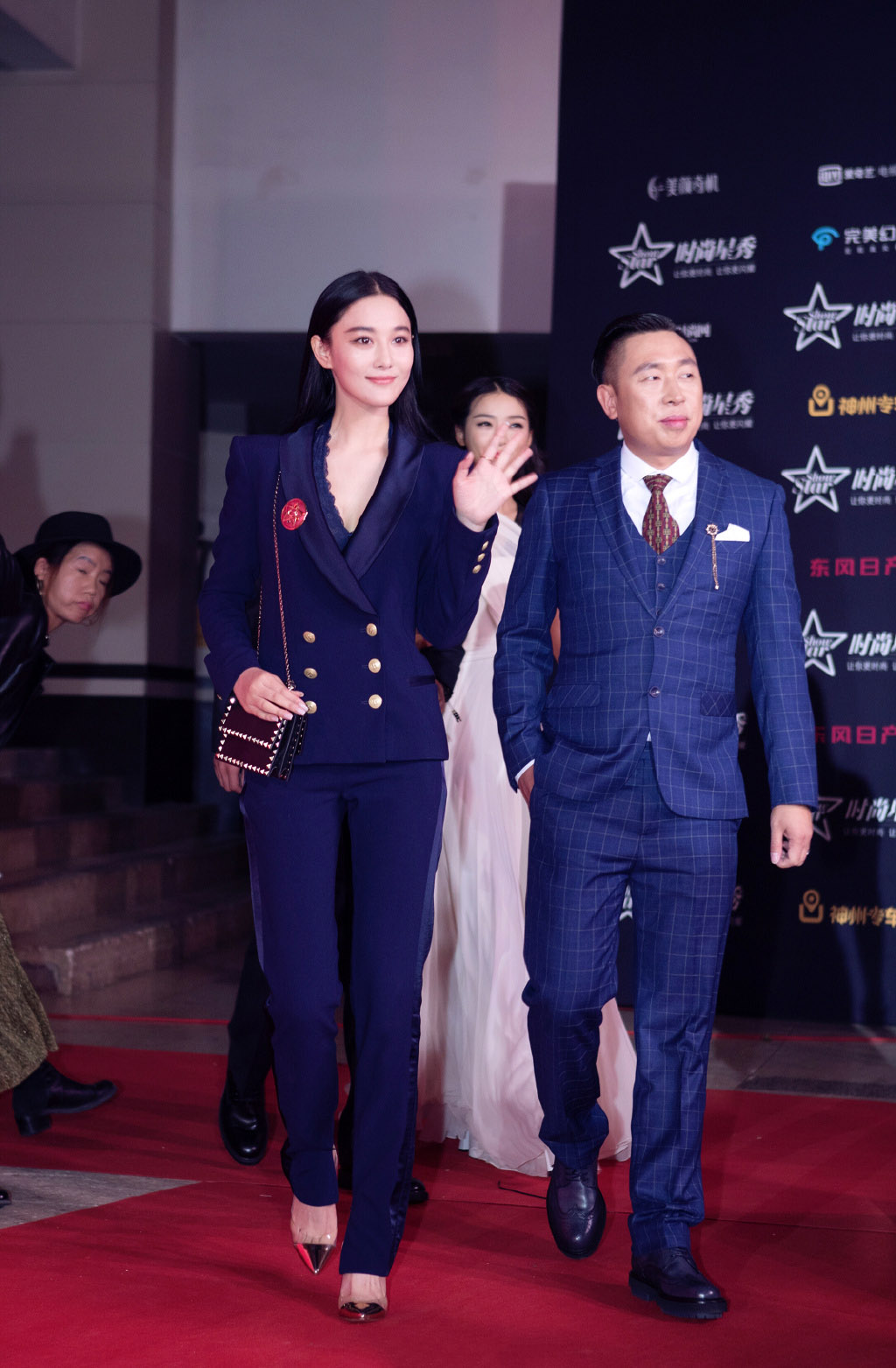 高清中国内地女演张馨予优雅气质性感写真图片桌面壁纸图片