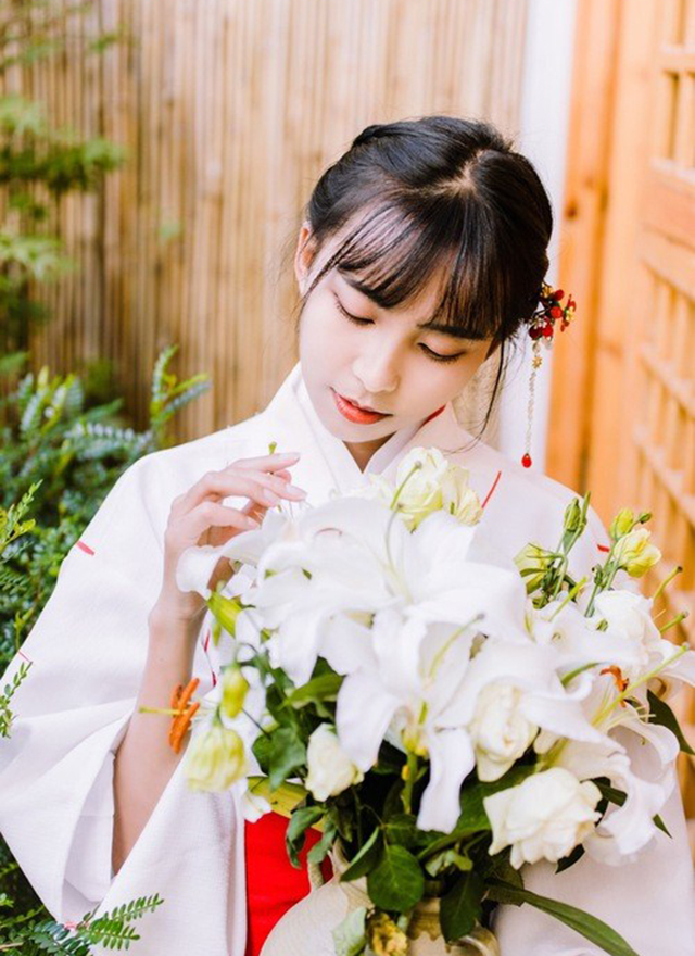 麝香百合花图片  麝香百合图片  麝香百合植物图片图片