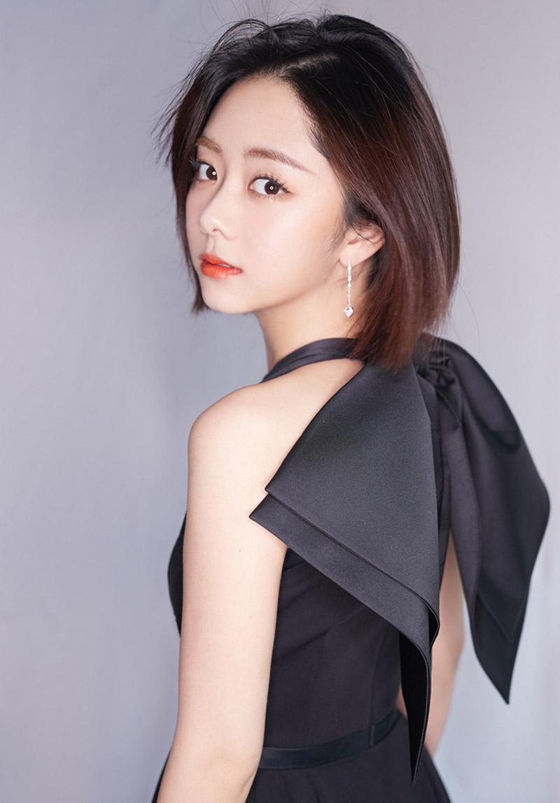 中国内地四川泸州影视女演员可爱女星谭松韵清纯静美写真图片