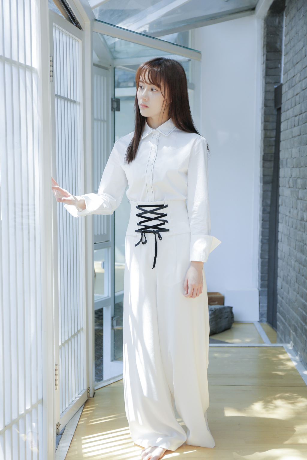 中国内地湖北省武汉女演员曹曦月午后阳光清新文艺写真图片