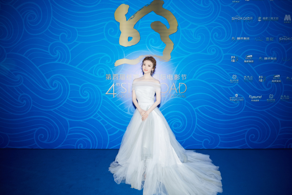 景甜简约时尚机场图片图片