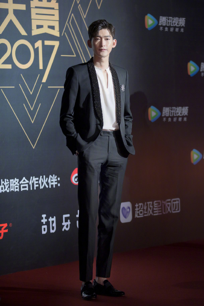 张翰时装设计展儒雅帅气写真图片图片