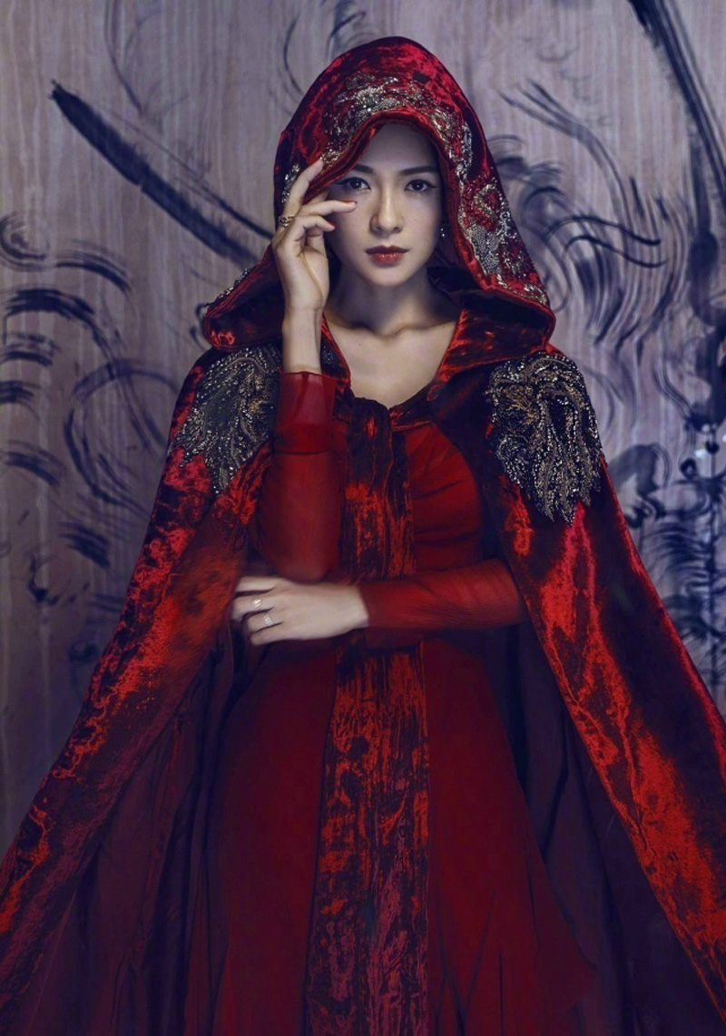 章子怡图片章子怡最新时尚封面图片 恋情甜美人比花娇图片