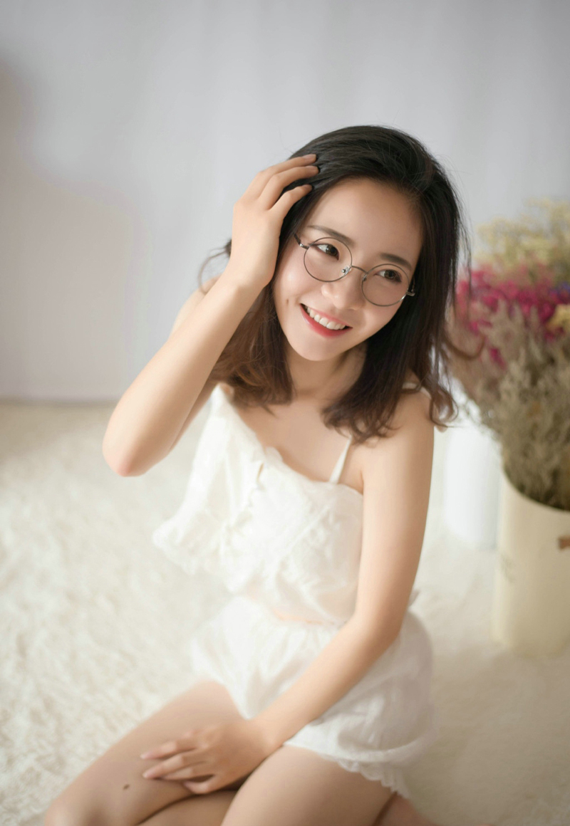 蔡依林MV化身百变女王 时尚秀美背图片 蔡依林写真图片图片