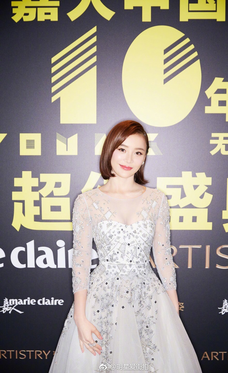 袁姗姗优雅迷人白色纱裙活动照图片图片