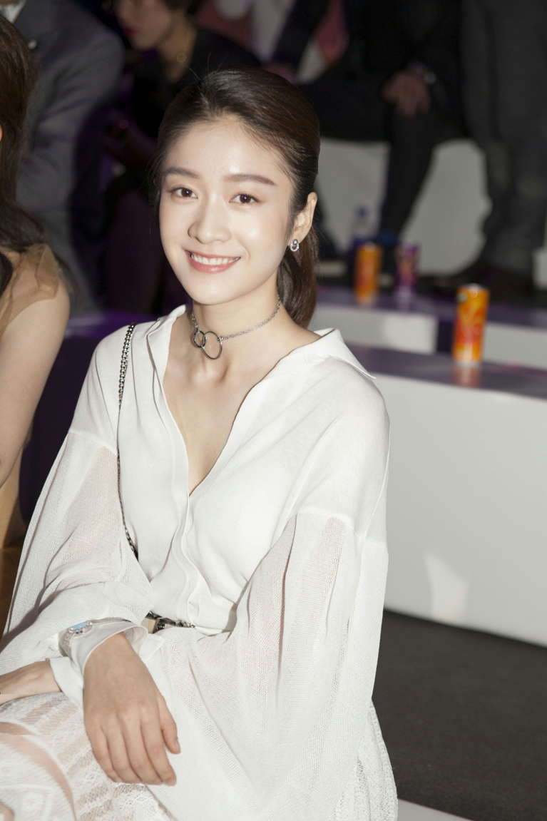 杨幂薄纱长裙活动图片  杨幂图片图片