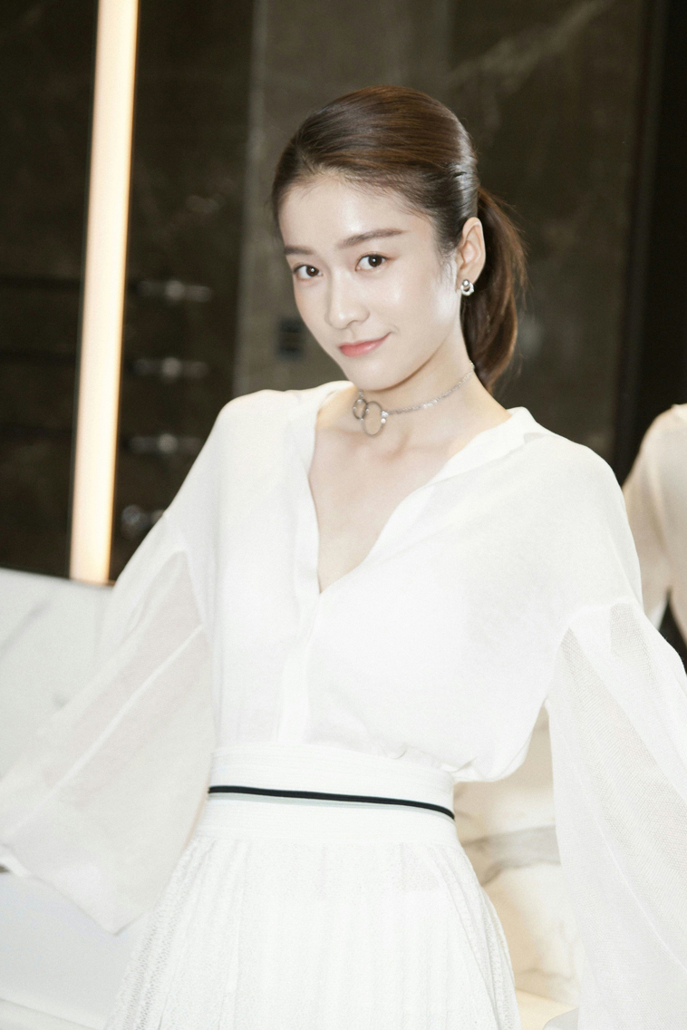 张静初薄纱长裙图片 美得很仙图片