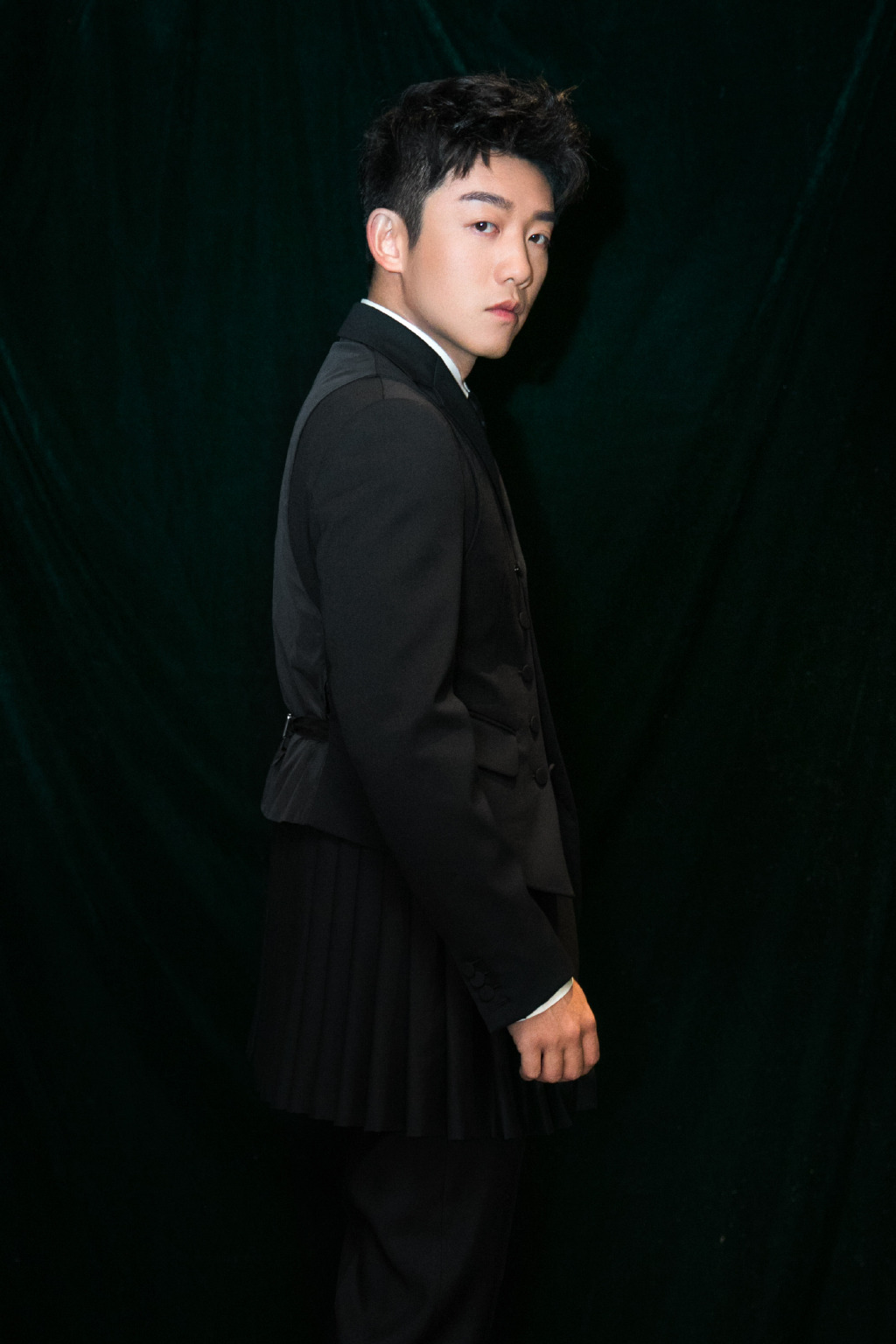 中国内地上海男演员郑恺《749局》发布会写真图片图片