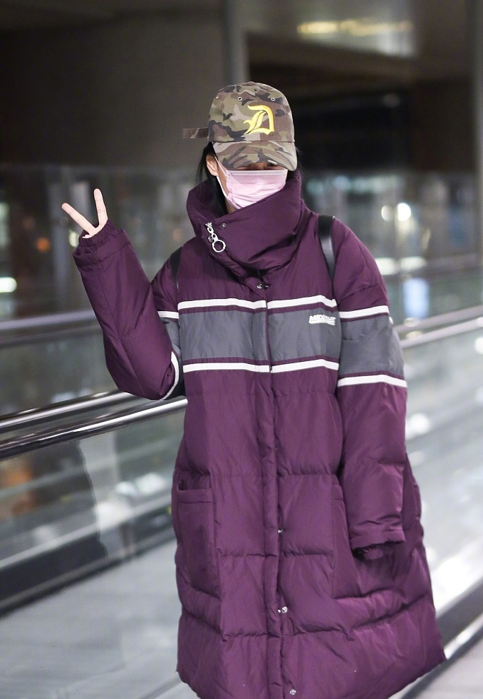 张馨予短发造型俏皮炫酷写真高清图片图片