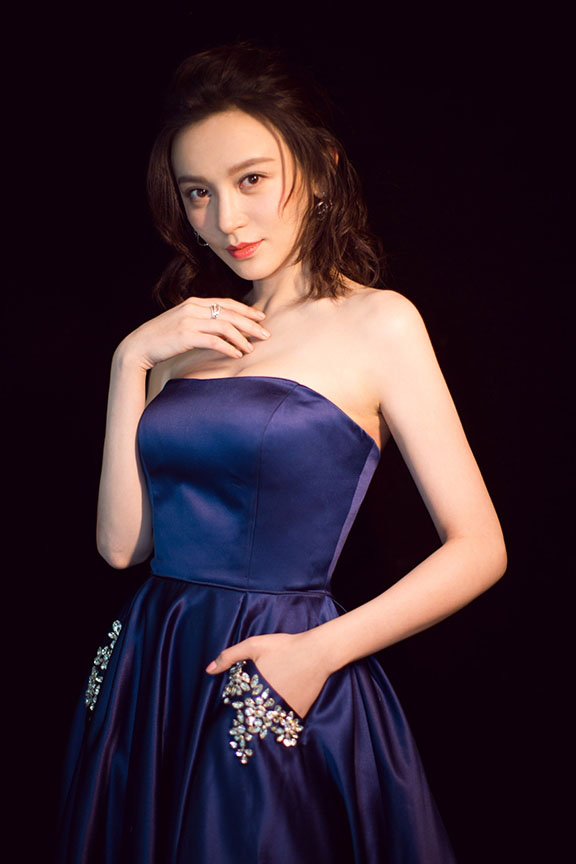 中国内地安徽女演员施诗人气名模性感礼服写真图片图片