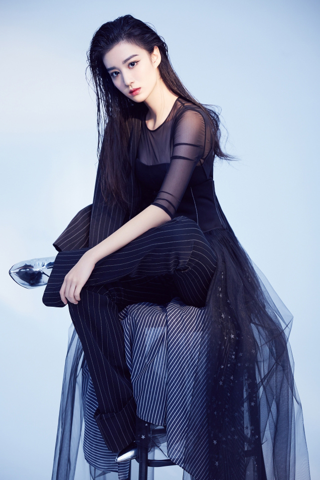 王楚然优雅迷人美艳写真图片图片