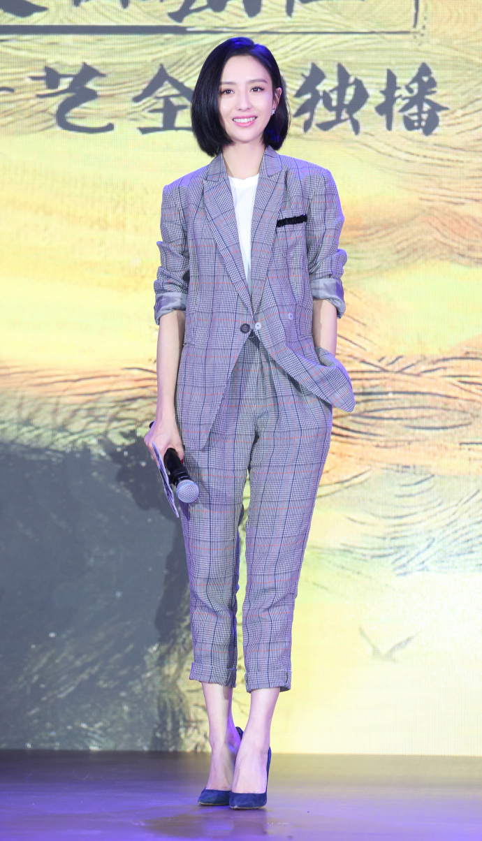 高清中国内地新疆伊犁影视女演员佟丽娅写真图片图片