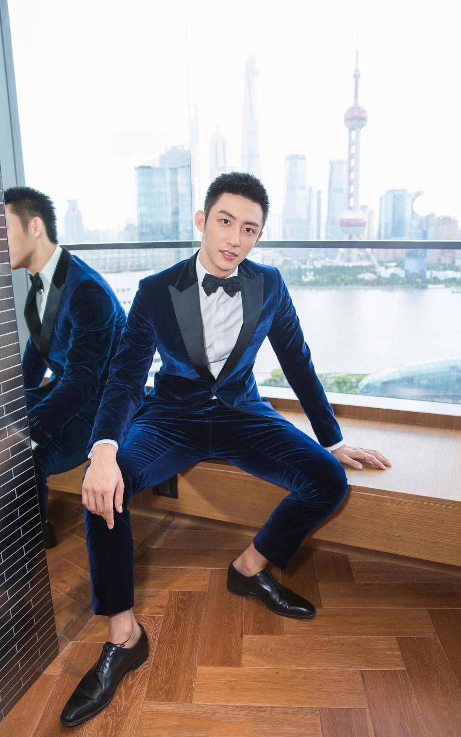 高清辽宁省丹东市男明显黄景瑜时尚杂志写真帅气图片图片