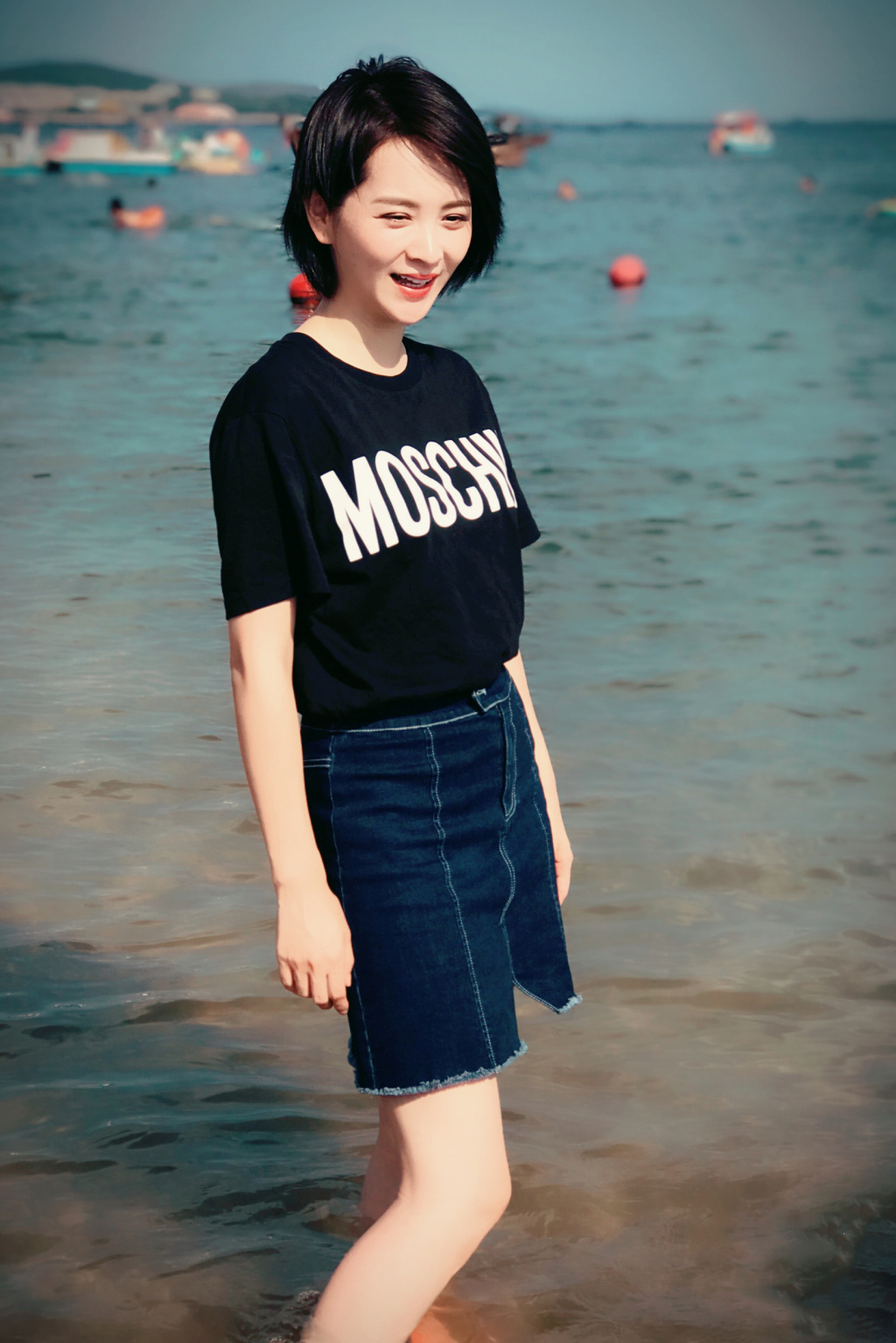 邓莎白裙温婉知性写真图片  邓莎图片图片