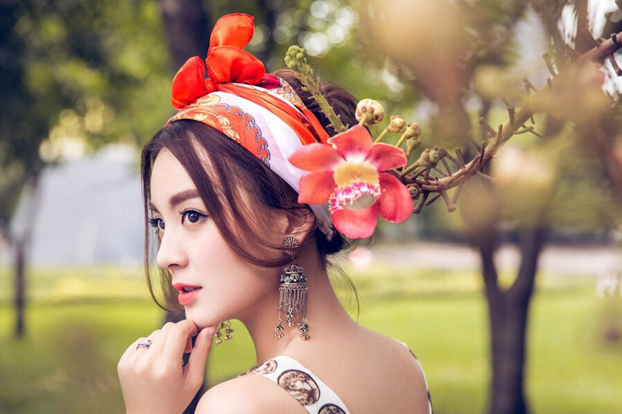 毛林林图片